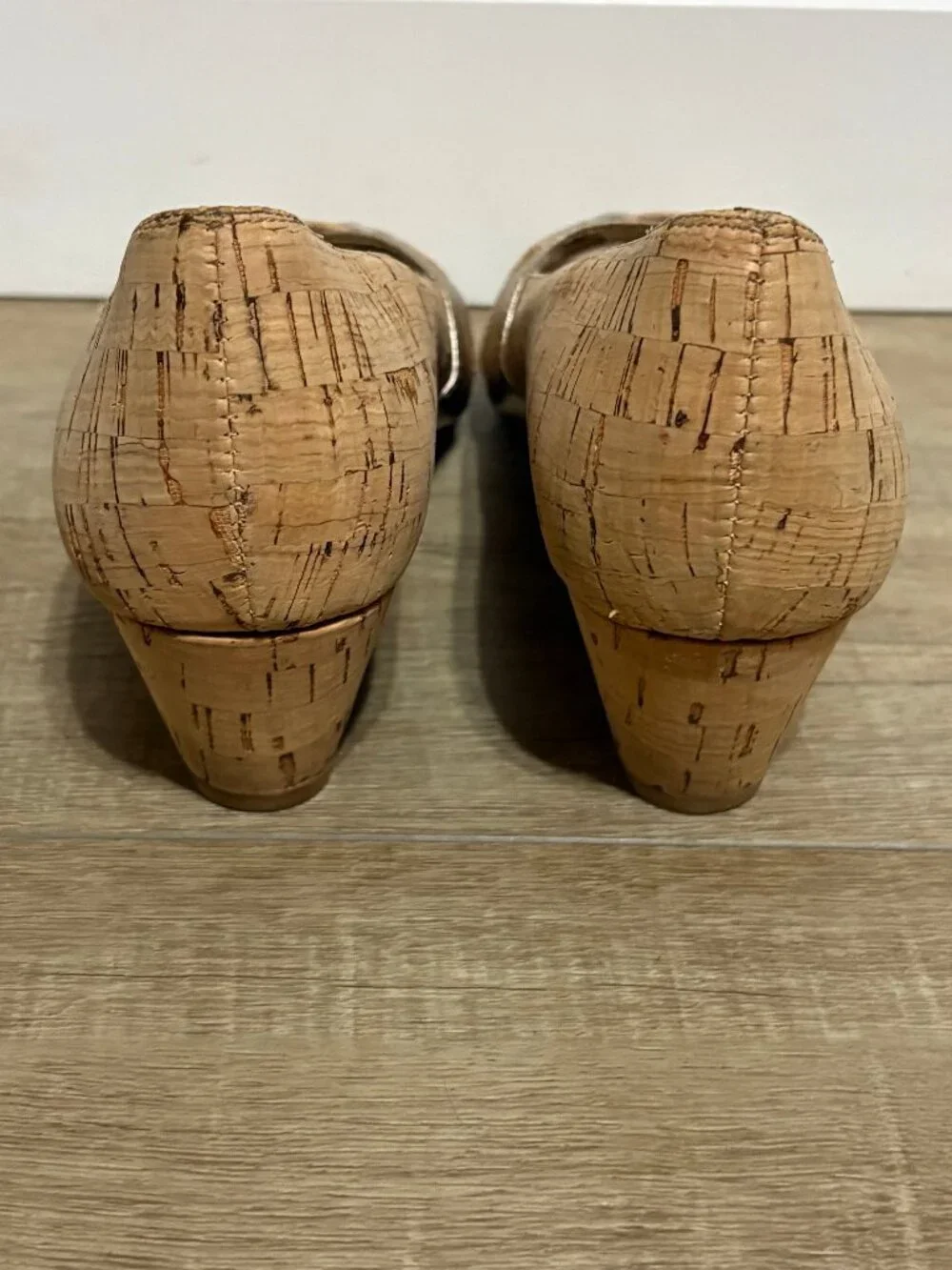 Johnston & Murphy Wedge Sandals Size 6.5 Cork